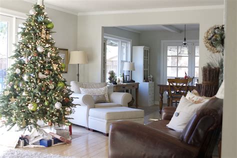 Shabby, rustic, industrial, farmhouse home decor! 2015 Christmas Home Decor - simply organized