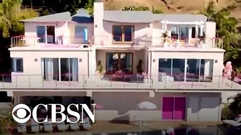 Barbie Unveils Real Life Hot Pink Dreamhouse Mansion On Airbnb Ph