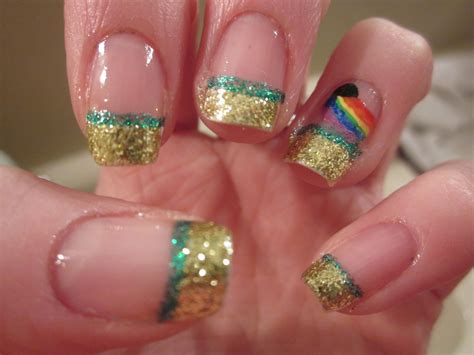 For these nails i opted for a traditional 3 leaf shamrock design. st patricks dayyy | St patricks day nails, Holiday nail ...