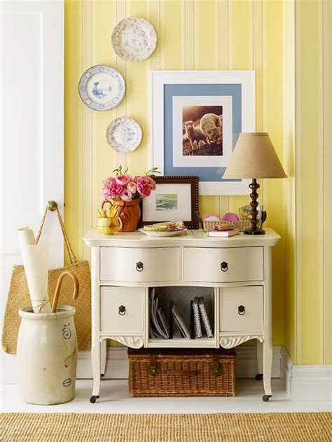 I have a definite favorite, but tell me what you think! 10 Ideas To Give Your Entryway Eye-Catching Appeal - Decoholic