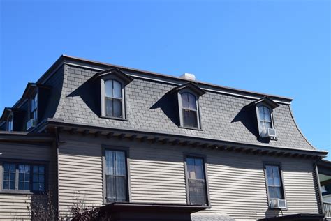 The Mansard Roof And Its Unusual Advantages