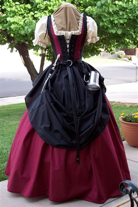Renaissance Pirate Maiden Wench Gown Dress Costume 195 00 Via Etsy Costume Ideas