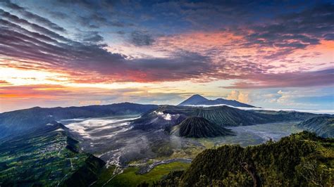 Gunung semeru atau gunung meru adalah sebuah gunung berapi kerucut di jawa timur Mount Bromo - Bromo Tengger Semeru National Park wallpaper ...