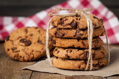 Try different varieties of oreos such as golden, peanut butter, mint or birthday cake. Amerikai csokis keksz (cookies) Recept képpel ...
