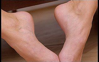 Free Porn Pics Of Cute Cheerleader Raylene Richards Showing Off Her Nice Feet Mypornstarbook Net