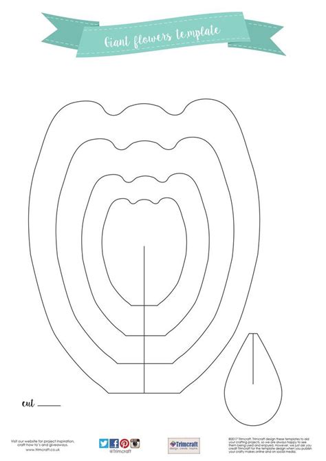 Oval flower petals template is often used in flower template, flower petal template, nature paper art templates, paper art and miscellaneous. Image result for free printable flower templates | Paper ...