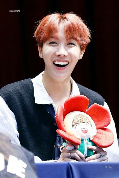 2:21 mbckpop 90 087 777 просмотров. 22) Fan meeting | Hoseok, Bts j hope, Bts love yourself