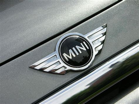 Mini Cooper Logo Design History And Evolution