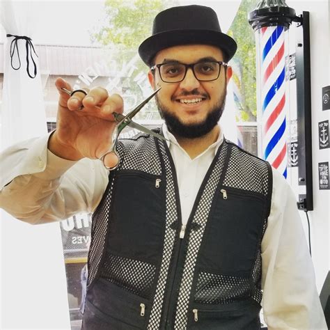Best Hipster Barber In Brooklyn New York Best Barber Best Barber Shop Cool Mens Haircuts