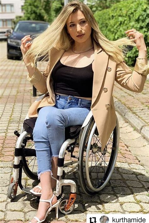 Pin By Ina Willms On Wcam2 Wheelchair Women Fall Fashion Inspo