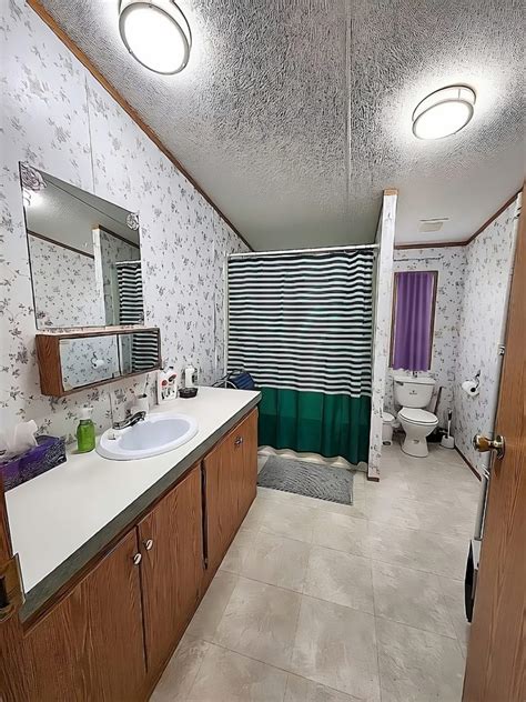 10 Mobile Home Bathroom Window Curtain Ideas