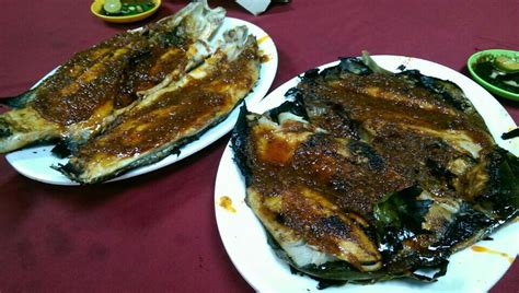 Medan ikan bakar , pengkalan pernu umbai , 75460 melaka malacca city, malacca, malaysia, 75460. 5 Tempat Makan Ikan Bakar Di Melaka Untuk Serang - Saji.my