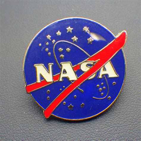 Vintage Official Nasa Us Space Program Pin