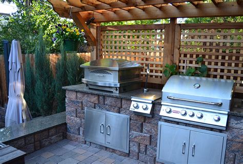 Custom Outdoor Kitchens And Living Areas In Denver