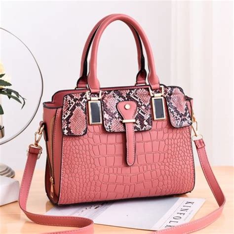 Model elegannya tersebut membuat anda semakin percaya diri. Jual JT20281-pink Tas Handbag Wanita Elegan Import Terbaru ...