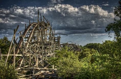 Spooky Photos Of Abandoned Amusement Parks Around The Globe Abandoned