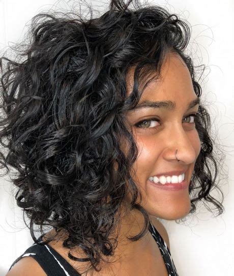 For every length, color, and texture, we've rounded up the best ways to style your curls. Krullen boblijn 2019