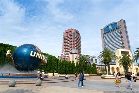 Bu 2 yatak odalı konaklama tesisinde 14 misafir konaklayabilir. USJ ハリー・ポッターエリアの建設状況 2013年7月 | 大阪 at Night ブログ