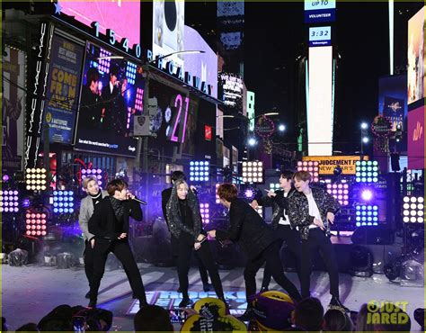 Bts Rule The Stage On New Years Rockin Eve 2020 Photo 4407751 2019 New Years Eve Bts