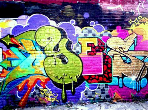 Шикарные граффити на стенах Ёжинру