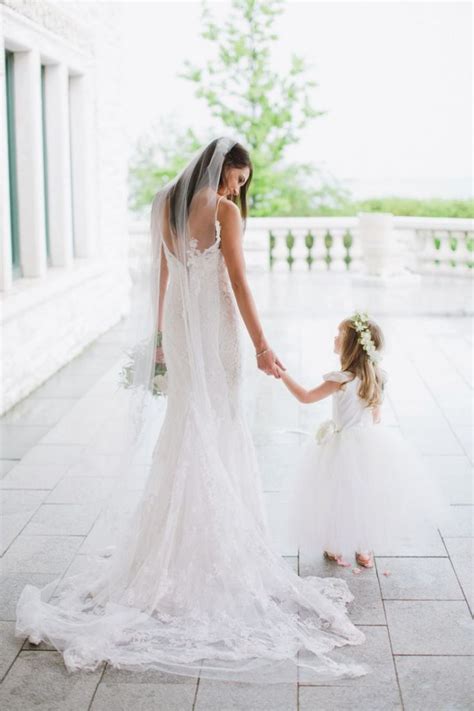 Download cute flowers images and photos. 36 Cute Wedding Photo Ideas of Bride and Flower Girl ...