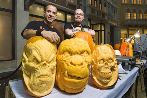 Pumpkin Sculptors Create Eerie Art Form Las Vegas Sun News