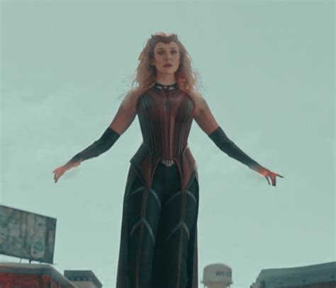 Marvel Tv Wanda And Vision Batwoman Elizabeth Olsen Scarlet Witch