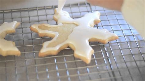 It dries hard but has a glossy finish. Royal Icing without eggs | Royal icing christmas cookies, Royal icing, Icing recipe