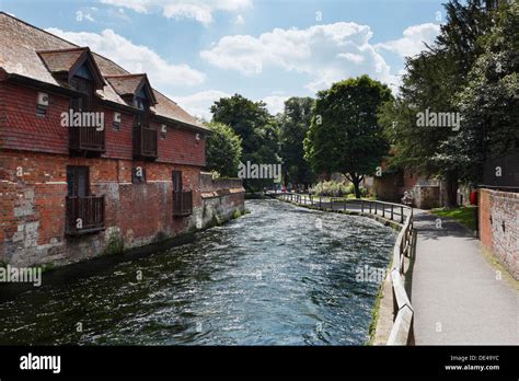 River Itchen Flowing Through Winchester Hampshire England Uk Stock
