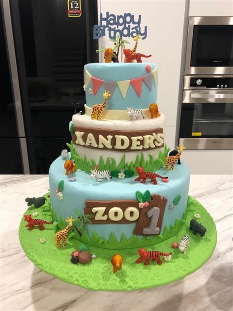 'smash' trend taking baby birthday parties by storm. Baby boy birthday cake 1 year old. Zoo animal theme | Baby ...