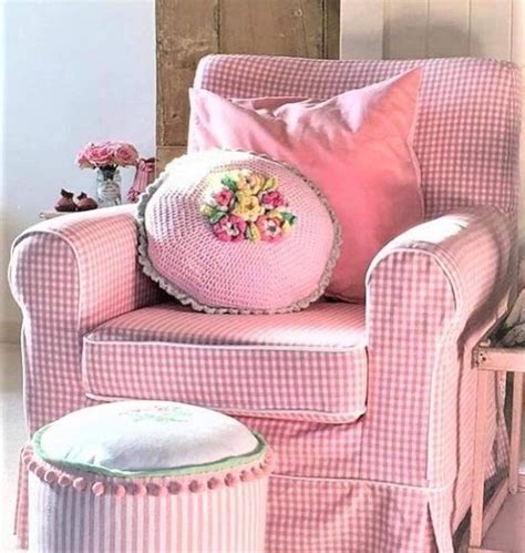 Pin By 💜irénab💜 On Country ♦♠pink♦♠ Pink Chair Sitting Room Chairs