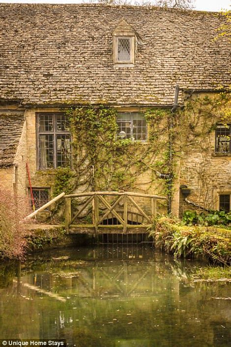 The Fairy Tale Cotswolds Cottage You Can Rent Daily Mail Online