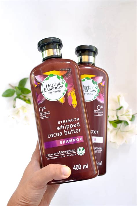 Embracing you like a meadow of fresh flowers, this luxurious shampoo has a blend of rose hips, jojoba and vitamin e extracts. Herbal Essences bio:renew Strength Whipped Cocoa Butter ...