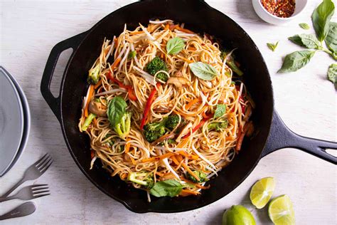 Thai Stir Fried Noodles Recipe With Vegetables