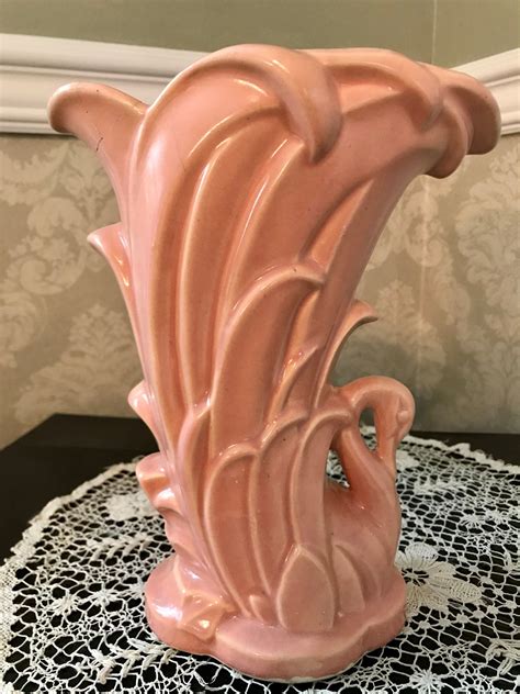 Vintage Pink Mccoy Pottery Swan Vase 1940s Etsy Mccoy Pottery