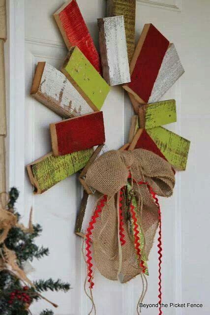 Barn Board Wreath Pallet Christmas Christmas Crafts Diy Snowmen Wood