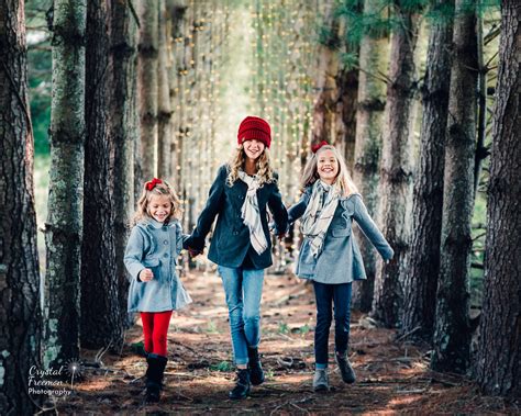 Holiday Mini Sessions At Country Cove Christmas Tree Farm