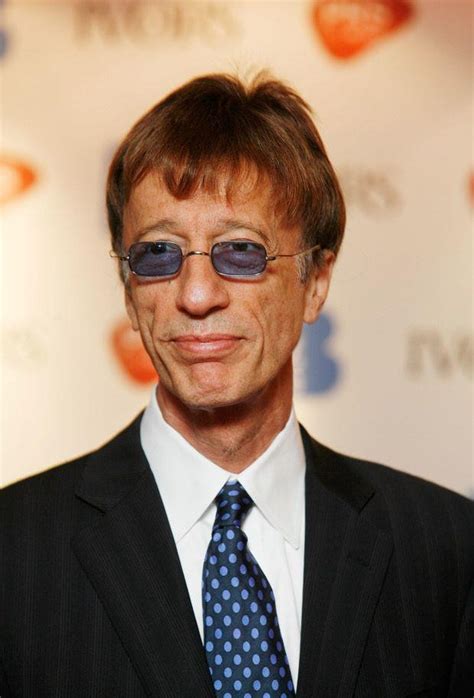 Bee Gees Singer Robin Gibb Dies Of Cancer At 62 Video Ibtimes Uk