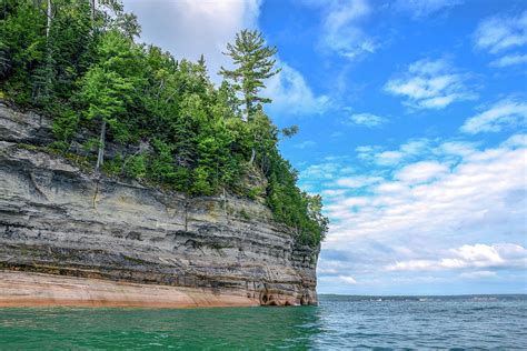 Pictured Rocks National Lakeshore Lake Superior Photograph By Cavan Images