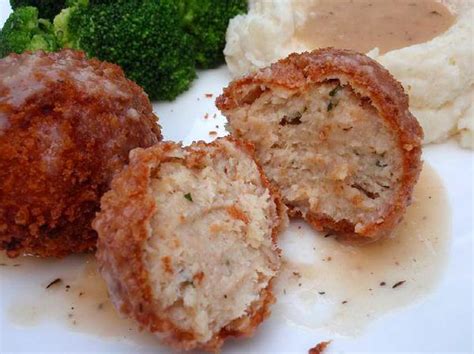 Made the recipe as indicated and did not make the sauce, just squeezed more lemon juice over after cooking. Chicken Croquettes