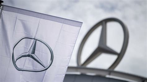 Daimler Bereitet Konzern Aufspaltung Auch In Chefetage Vor