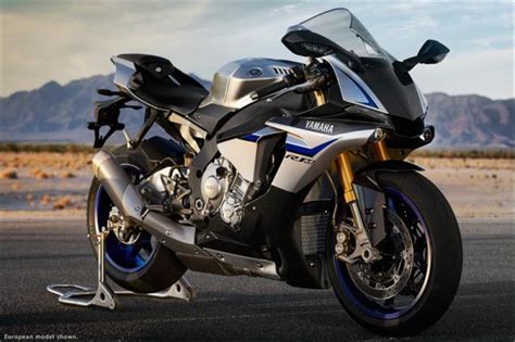 At the centennial eicma motorcycle show, yamaha officially unveiled a new generation of r1. Yamaha R1, due video per capire l'elettronica