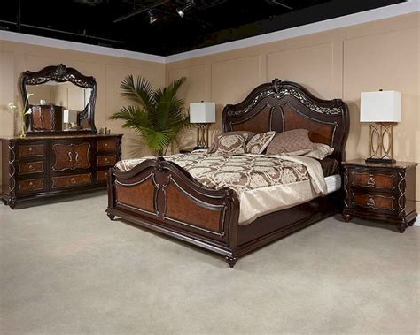 With bold proportions, crisp, modern lines, and a weathered finish, the oxford collection makes a striking first impression. Najarian Furniture Traditional Bedroom Set Venice NA-VEBSET