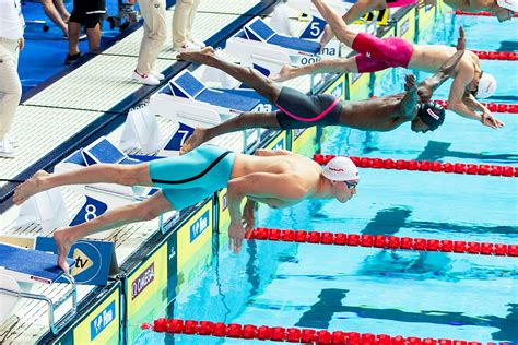 Liukkonen kauhoi 50 metrin vapaauinnin mestariksi. Ari-Pekka Liukkonen yllätti itsensä MM-avauslajissa ...