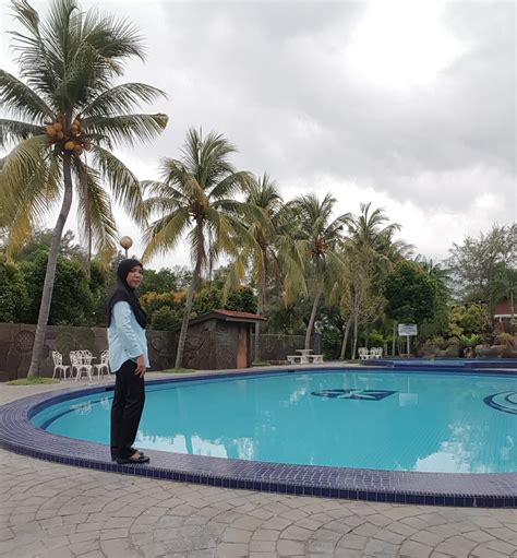 Seluruh kegiatan digelar di sepanjang jalan menuju masjid jogokaryan. Meh Travel With Me!!: Hotel Seri Malaysia Bagan Lalang