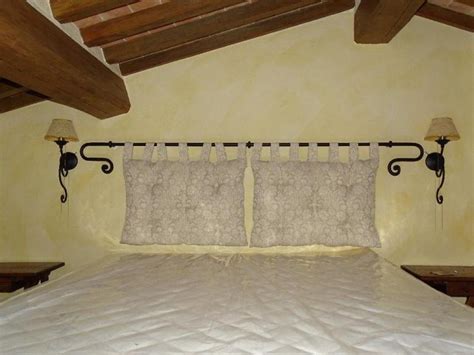 Testiera letto imbottita a muro in vendita in arredamento e casalinghi: Testiera letto in ferro battuto - Valmeccanica