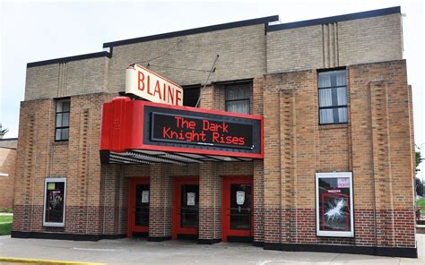 Movie theater in burlington, massachusetts. Wisconsin Movie Theatres | RoadsideArchitecture.com