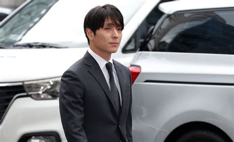 K Pop Singers Jung Joon Young Choi Jong Hoon Sentenced To Prison For