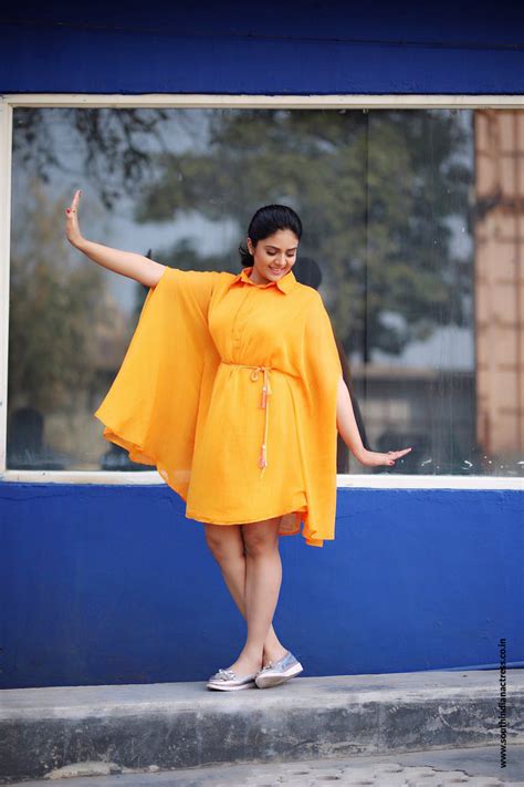 sreemukhi in yellow photoshoot south indian actress