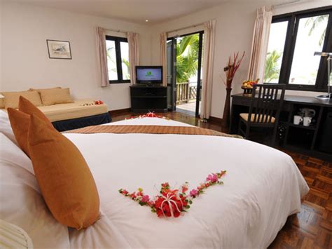 Loh ba kao bay, ko phi phi don, krabi, thailand loh ba kao bay,ko phi phi don,krabi,thailand 1.1 miles from phi phi holiday resort  as with most restaurants in  08/18/2020 Holiday Inn | Hotels in Koh Phi Phi | Thailand Hotels